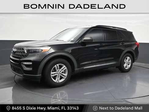 Used 2021 Ford Explorer XLT w/ Equipment Group 202A RWD image 1