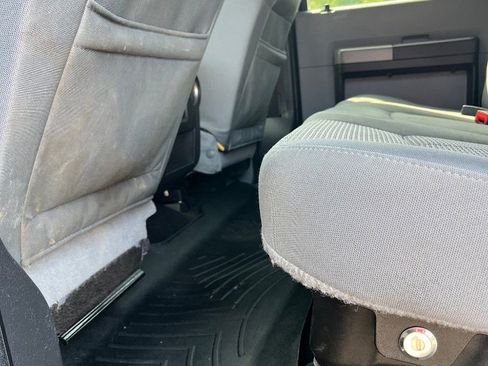 Used 2016 Ford F250 XLT w/ XLT Premium Package AWD/4WD image 13