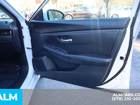 Used 2024 Nissan Sentra SV image 24