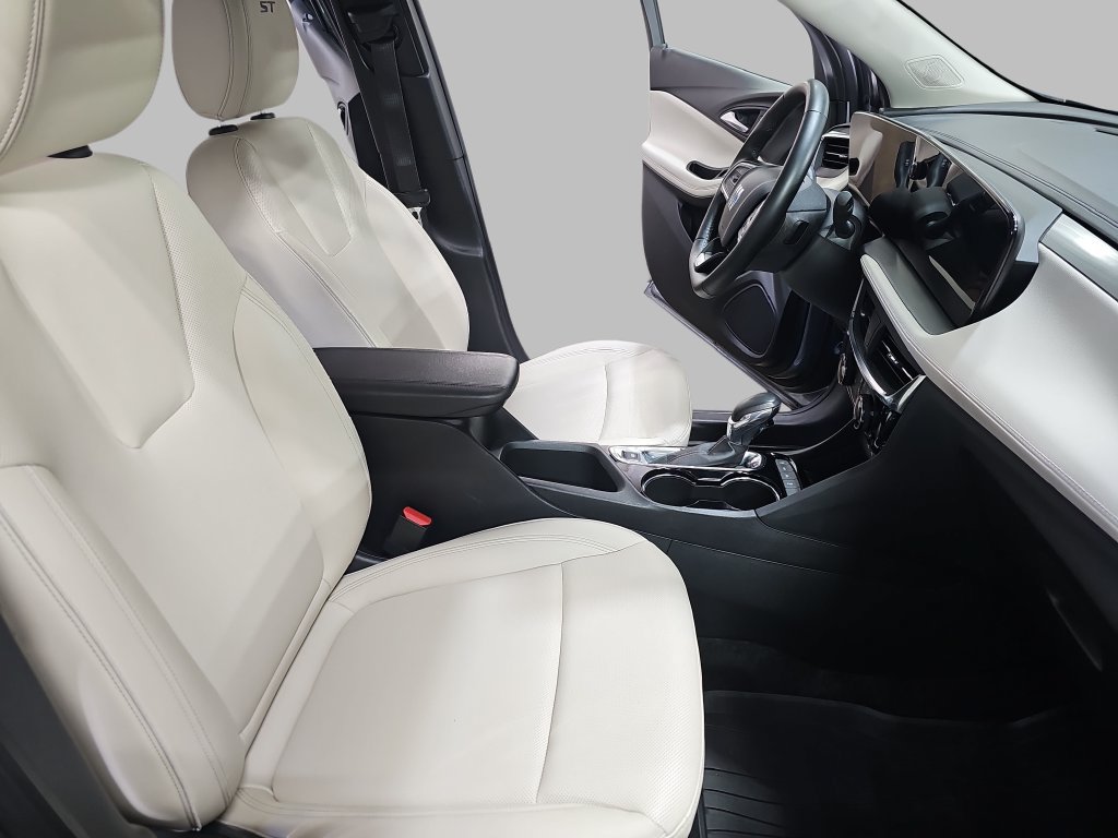 Used 2024 Buick Encore GX Sport Touring w/ Advanced Technology Package AWD/4WD image 13