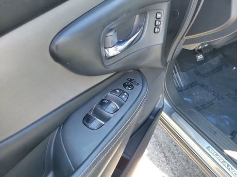 Used 2022 Nissan Murano SL image 11