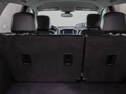 Used 2023 GMC Terrain SLT image 28