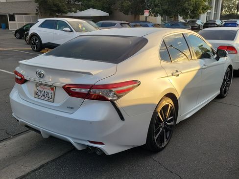 Used 2018 Toyota Camry XSE image 4