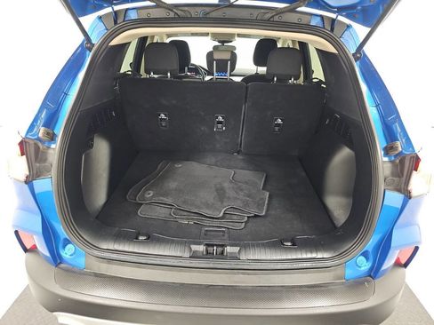 Used 2020 Ford Escape SE image 12