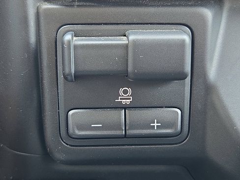 Used 2021 GMC Sierra 1500 Elevation w/ Preferred Package image 25