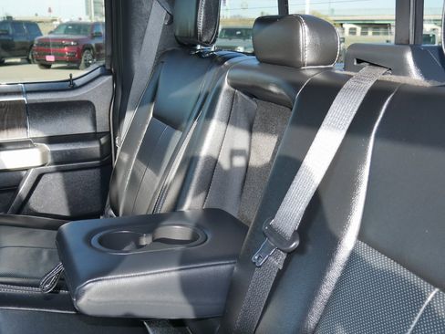 Used 2021 Ford F250 Lariat w/ Chrome Package image 31