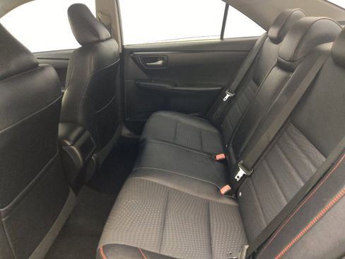 Used 2015 Toyota Camry SE FWD image 18