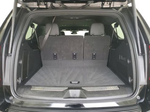 Used 2025 GMC Yukon XL Denali AWD/4WD image 11