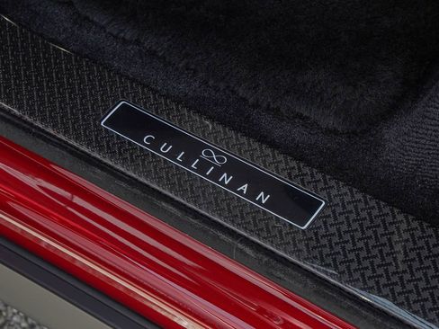 Certified 2024 Rolls-Royce Cullinan Black Badge w/ Dark Exterior Package image 37