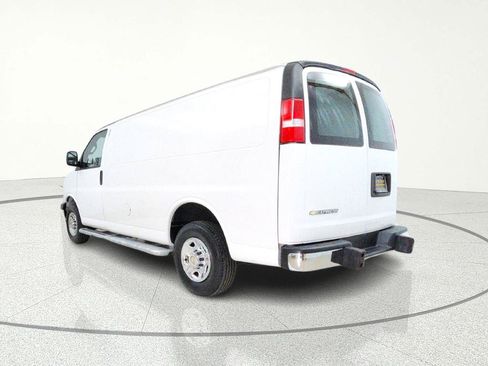 Used 2024 Chevrolet Express 2500 w/ Driver Convenience Package RWD image 6
