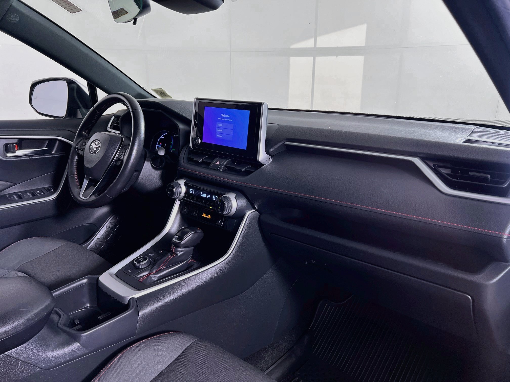 Used 2024 Toyota RAV4 SE w/ Weather & Moonroof Package AWD/4WD image 25