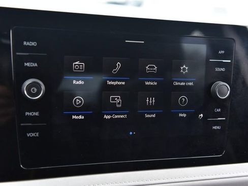 Used 2025 Volkswagen Taos SE AWD/4WD image 13
