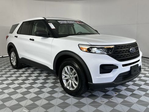 Used 2021 Ford Explorer 2WD image 2