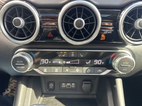 Used 2024 Nissan Sentra SR w/ SR Premium Package image 14