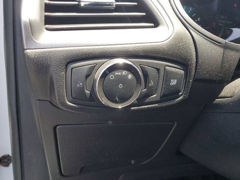 Used 2020 Ford Edge SE FWD image 23