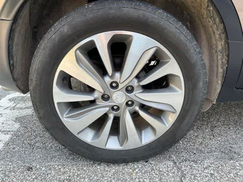 Used 2019 Buick Encore Preferred AWD/4WD image 11