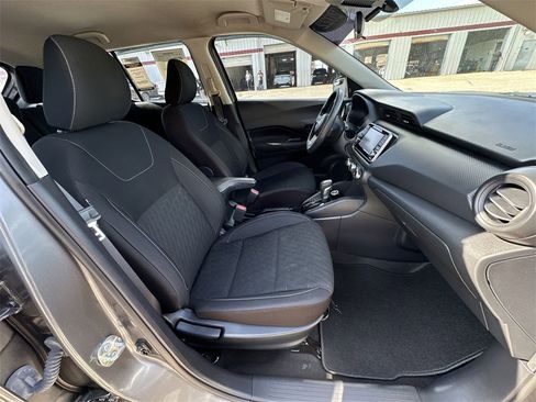 Certified 2022 Nissan Kicks S image 23