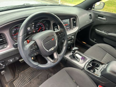 Used 2019 Dodge Charger GT RWD image 16