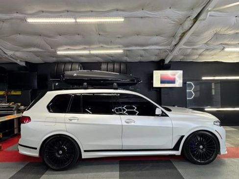 Used 2022 BMW ALPINA XB7 AWD/4WD image 3
