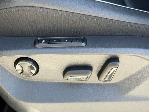 Used 2019 Volkswagen Tiguan SEL Premium w/ 3rd Row Seat Package image 21