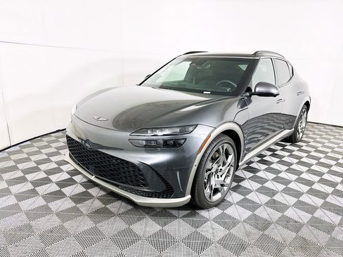 Used 2023 Genesis GV60 Performance image 7