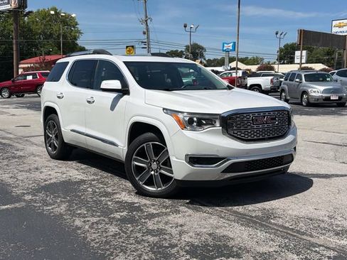 Used 2017 GMC Acadia Denali w/ Technology Package FWD image 1