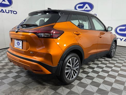 Used 2023 Nissan Kicks SV image 6