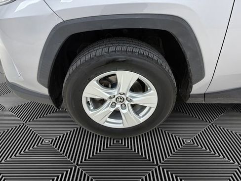 Used 2021 Toyota RAV4 XLE w/ Convenience Package image 9