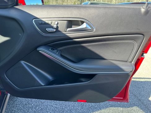 Used 2019 Mercedes-Benz GLA 250 GLA 250 image 34