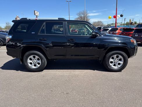 Used 2021 Toyota 4Runner SR5 Premium w/ Moonroof Package AWD/4WD image 8