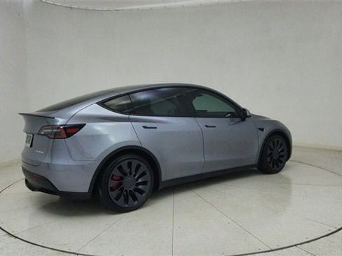 Used 2025 Tesla Model Y Performance image 69