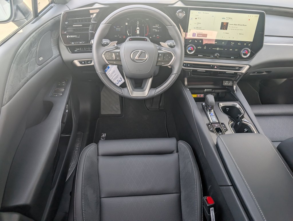 New 2026 Lexus RX 350 AWD w/ Convenience Package image 3