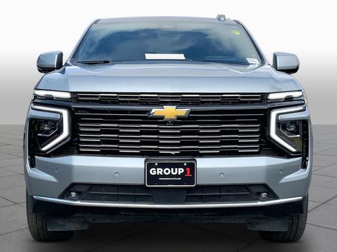 Used 2025 Chevrolet Tahoe High Country AWD/4WD image 6