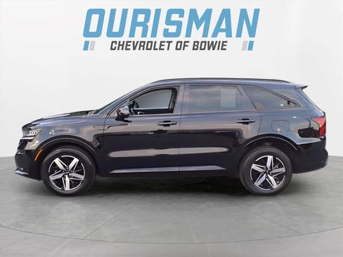 Used 2023 Kia Sorento S w/ Panoramic Sunroof Package FWD image 4