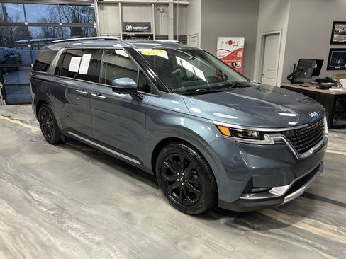 Used 2022 Kia Carnival SX Prestige image 28