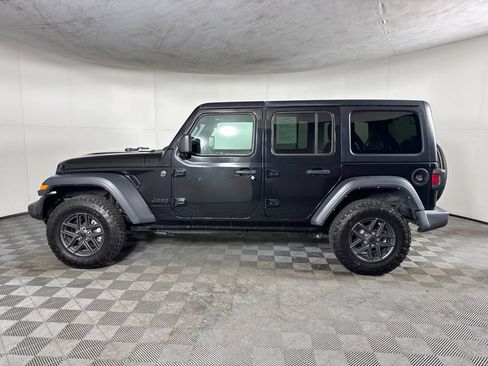Used 2024 Jeep Wrangler Unlimited Sport AWD/4WD image 8