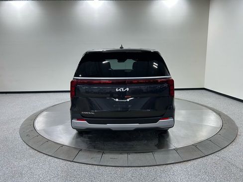 New 2026 Kia Carnival image 5