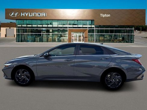 New 2026 Hyundai Elantra SEL Sport Premium FWD image 3