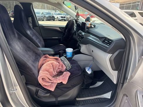 Used 2024 Ford Escape Active w/ Cold Weather Package image 16