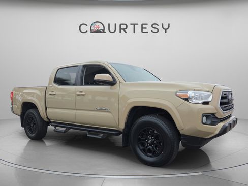 Used 2019 Toyota Tacoma SR5 image 6