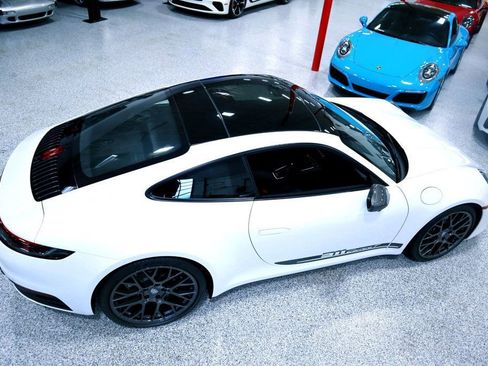 Used 2023 Porsche 911 Carrera T image 7