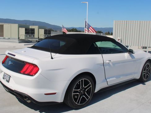 Used 2022 Ford Mustang Premium RWD image 3
