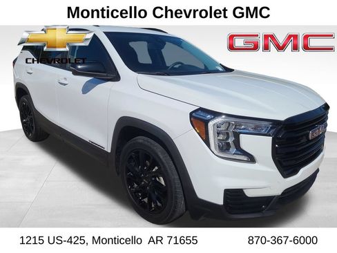 Used 2024 GMC Terrain SLE w/ Driver Convenience Package FWD image 1