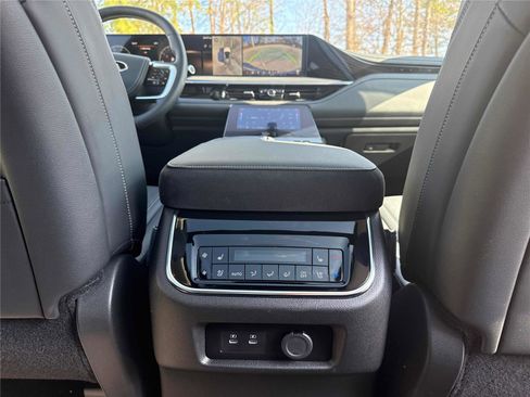 Certified 2025 INFINITI QX80 Sensory image 29