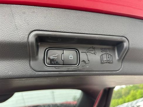 Used 2025 Ford Explorer ST AWD/4WD image 19