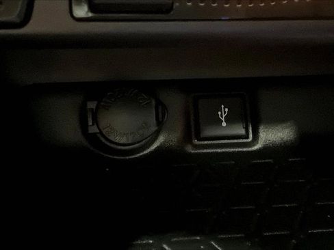 Used 2020 Toyota RAV4 XLE w/ Convenience Package image 33