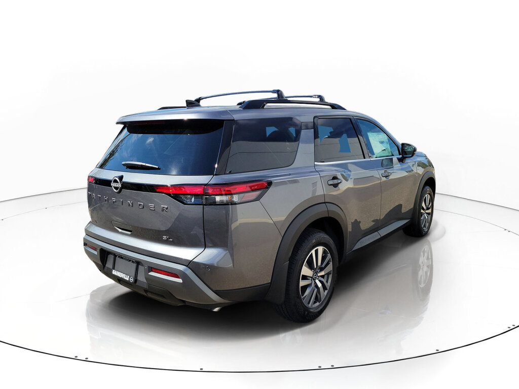 New 2026 Nissan Pathfinder SL FWD image 2