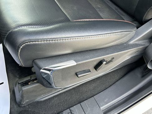 Used 2024 Ford F250 Lariat AWD/4WD image 23