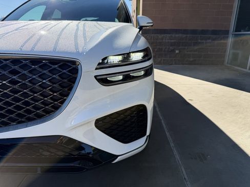 Used 2025 Genesis GV70 2.5T w/ Sport Prestige Package image 11