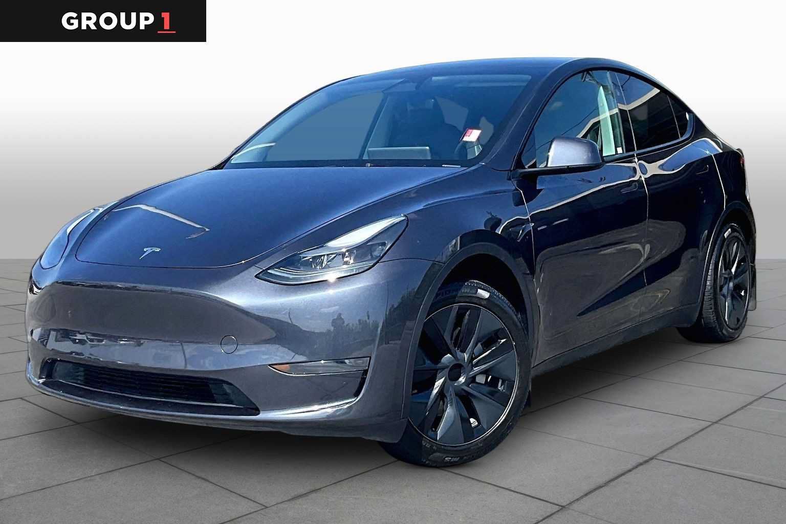 Used 2025 Tesla Model Y Long Range RWD image 1